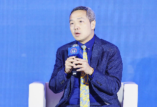 建信理財總裁謝國旺參加圓桌論壇_副本2.jpg
