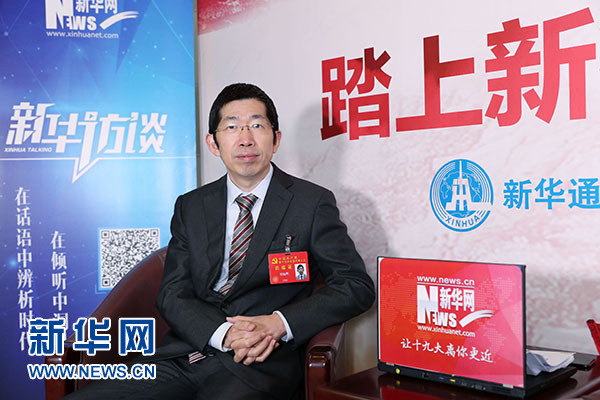 十九大代表、中國科學(xué)院院士、西南交通大學(xué)學(xué)術(shù)委員會主任翟婉明做客新華訪談。新華網(wǎng)記者 翟子赫攝